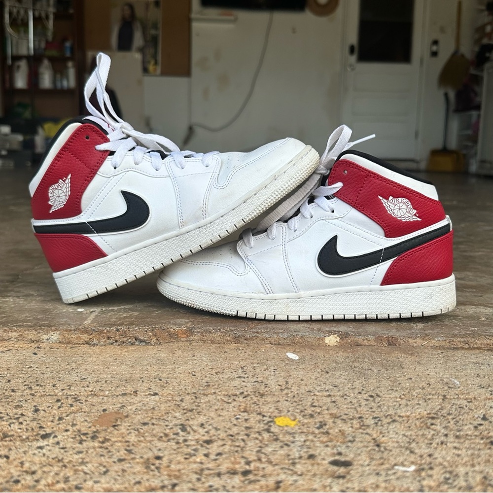 Boys Jordan 1